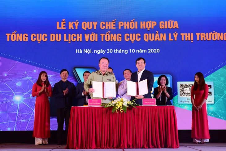 Tổng cục Quản lý thị trường bắt tay Tổng cục Du lịch tiếp nhận và xử lý phản hồi của du khách qua ứng dụng số - Ảnh 2. Tổng cục Quản lý thị trường bắt tay Tổng cục Du lịch tiếp nhận và xử lý phản hồi của du khách qua ứng dụng số - Ảnh 2.