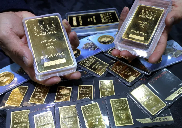 Vì sao vàng nối dài chuỗi ngày giảm giá? - Ảnh 1. Vì sao vàng nối dài chuỗi ngày giảm giá? - Ảnh 1.