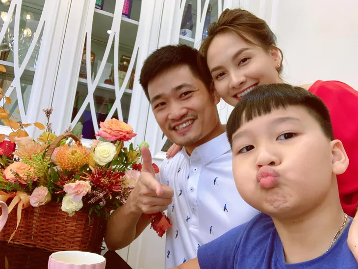 Bà bầu Bảo Thanh diễn tươi tắn dù thường xuyên cảm thấy sập nguồn - Ảnh 2. Bà bầu Bảo Thanh diễn tươi tắn dù thường xuyên cảm thấy sập nguồn - Ảnh 2.
