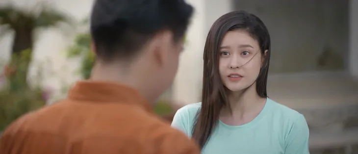 Trói buộc yêu thương - Tập 7: Hiếu (Lý Bình) gặp Phương (Quỳnh Anh) ngang nhiên ôm trai lạ - Ảnh 1. Trói buộc yêu thương - Tập 7: Hiếu (Lý Bình) gặp Phương (Quỳnh Anh) ngang nhiên ôm trai lạ - Ảnh 1.