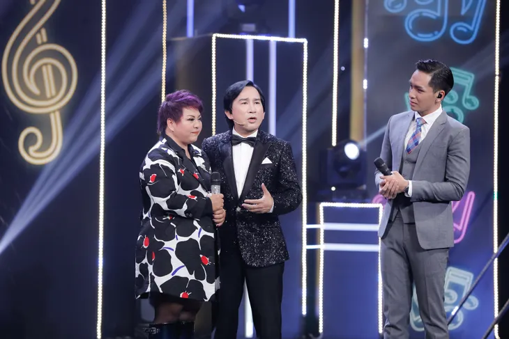 Giọng hát khiến cả danh ca Phương Dung phải đứng dậy vỗ tay thán phục, kể chuyện đời trong nước mắt - Ảnh 2. Giọng hát khiến cả danh ca Phương Dung phải đứng dậy vỗ tay thán phục, kể chuyện đời trong nước mắt - Ảnh 2.