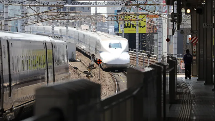 Những viên đạn Shinkansen lạc lối mùa COVID-19 - Ảnh 4.