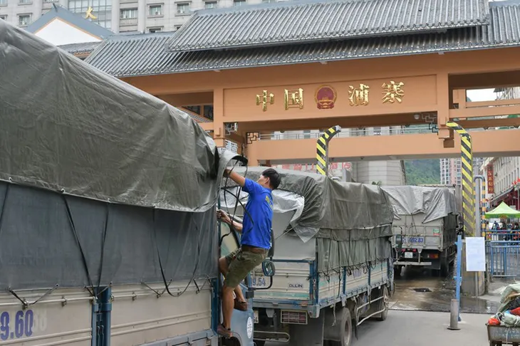 Trung Quốc tăng kiểm soát chất lượng, xuất khẩu nông sản Việt gặp khó - Ảnh 2. Trung Quốc tăng kiểm soát chất lượng, xuất khẩu nông sản Việt gặp khó - Ảnh 2.