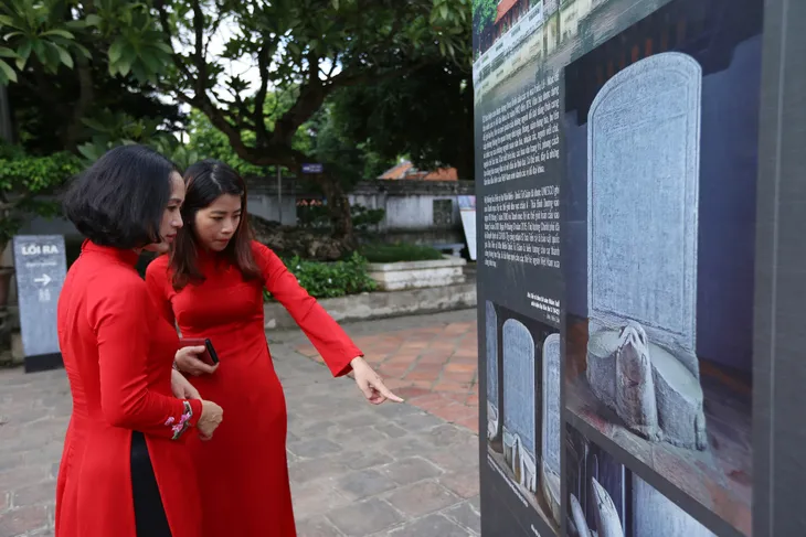 Kỷ niệm 1010 năm Thăng Long – Hà Nội: Triển lãm “Hà Nội - Huế - Sài Gòn: Truyền thống và phát triển” - Ảnh 1. Kỷ niệm 1010 năm Thăng Long – Hà Nội: Triển lãm “Hà Nội - Huế - Sài Gòn: Truyền thống và phát triển” - Ảnh 1.