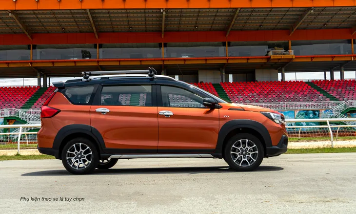 Suzuki XL7 hoàn toàn mới chinh phục xuất sắc đường đua Đại Nam - Ảnh 1. Suzuki XL7 hoàn toàn mới chinh phục xuất sắc đường đua Đại Nam - Ảnh 1.