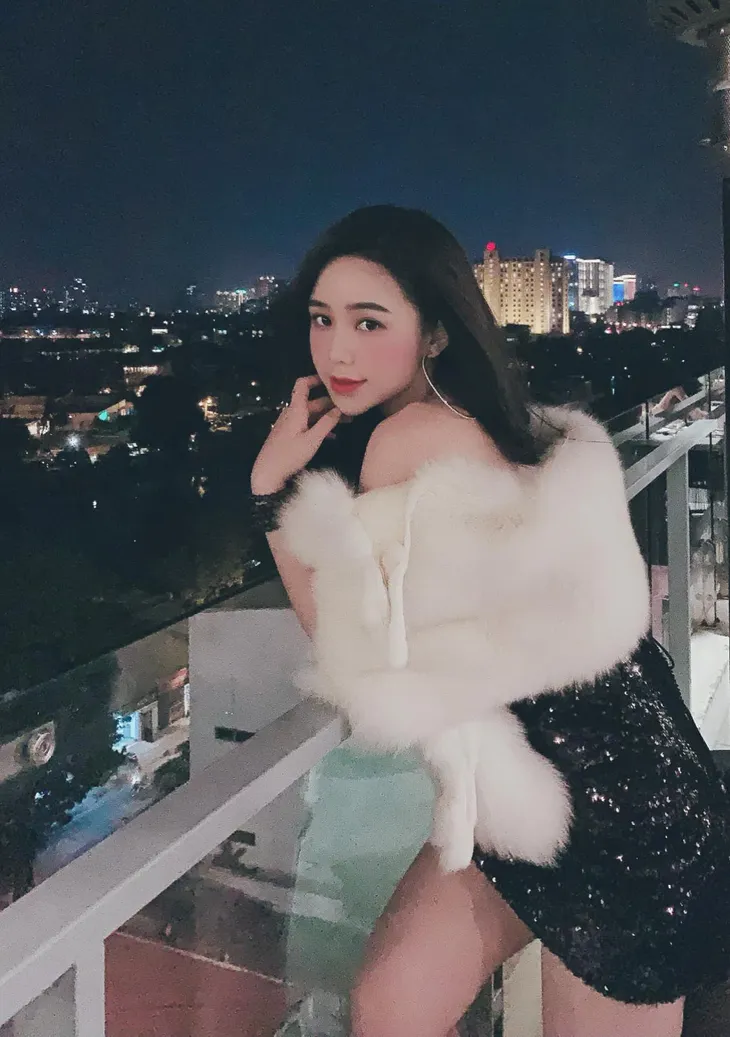 Quỳnh Kool tung ảnh gợi cảm đón chào mùa Đông - Ảnh 3. Quỳnh Kool tung ảnh gợi cảm đón chào mùa Đông - Ảnh 3.