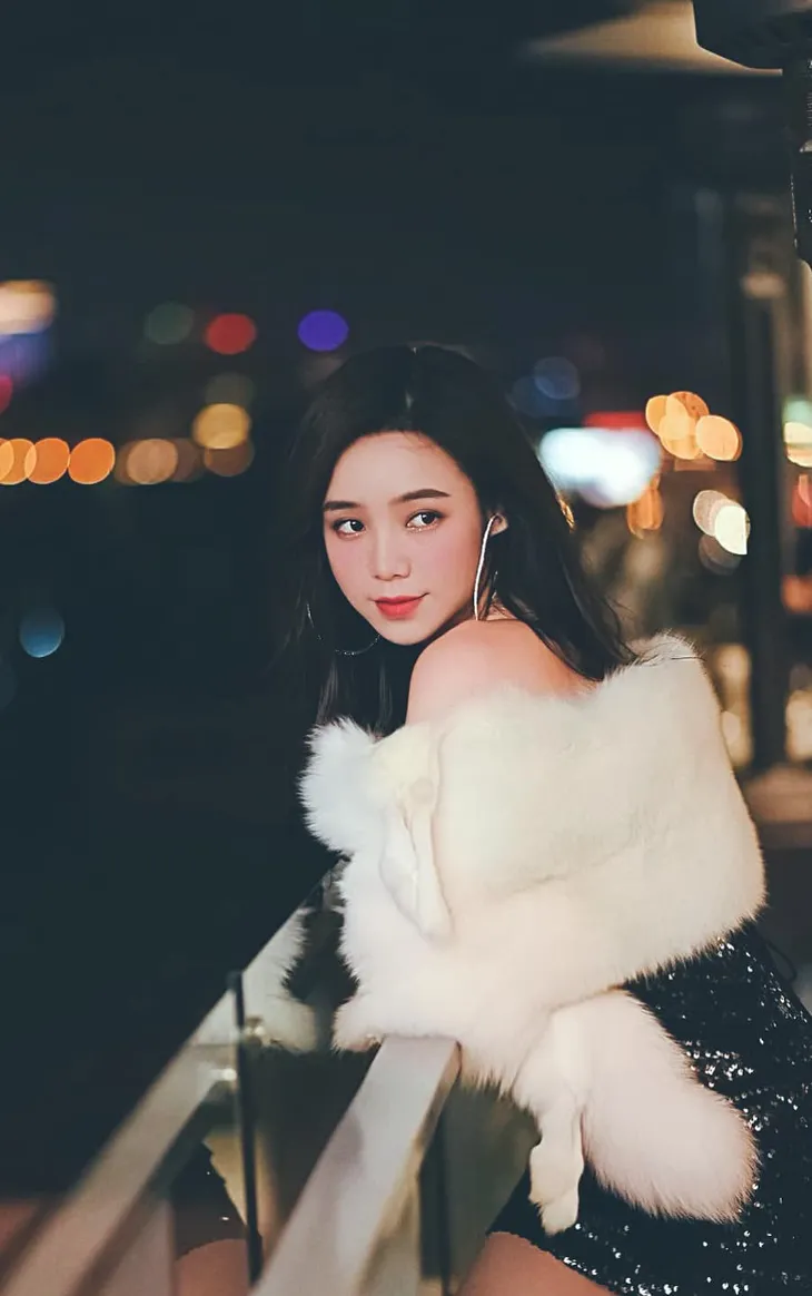 Quỳnh Kool tung ảnh gợi cảm đón chào mùa Đông - Ảnh 2. Quỳnh Kool tung ảnh gợi cảm đón chào mùa Đông - Ảnh 2.