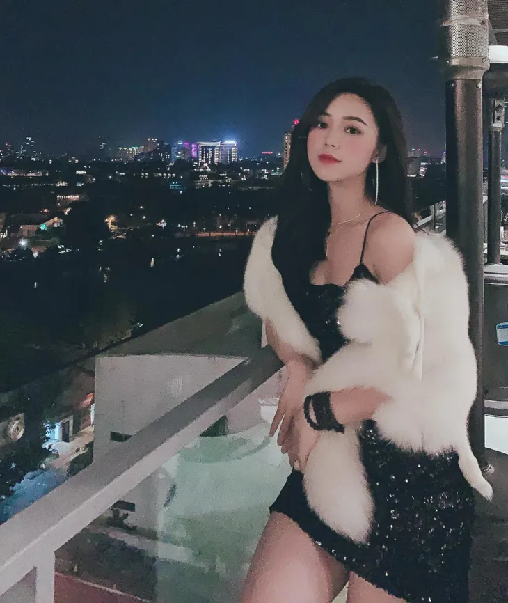 Quỳnh Kool tung ảnh gợi cảm đón chào mùa Đông - Ảnh 1. Quỳnh Kool tung ảnh gợi cảm đón chào mùa Đông - Ảnh 1.