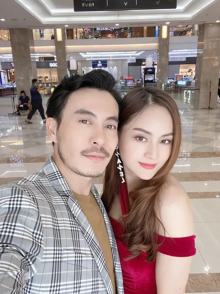 Hậu trường không ngờ của bộ ba hận nhau nhất phim Trói buộc yêu thương - Ảnh 1. Hậu trường không ngờ của bộ ba hận nhau nhất phim Trói buộc yêu thương - Ảnh 1.