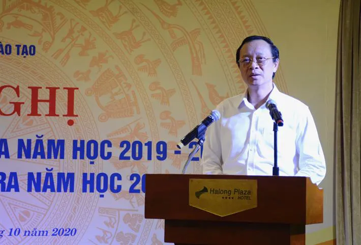 Bộ GD&ĐT sẽ thanh tra về sách tham khảo, học phí trường quốc tế - Ảnh 2.