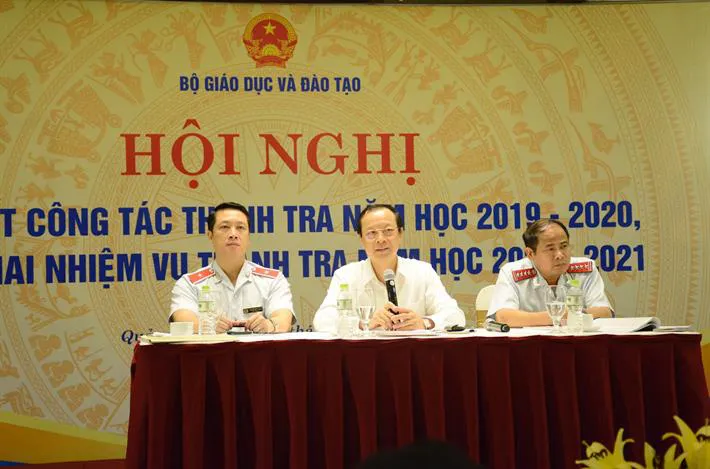 Bộ GD&ĐT sẽ thanh tra về sách tham khảo, học phí trường quốc tế - Ảnh 1.