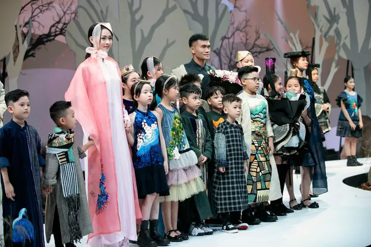 Lan Khuê,Trương Quỳnh Anh, Diệp Bảo Ngọc cuốn hút tại Vietnam Junior Fashion Week - Ảnh 2. Lan Khuê,Trương Quỳnh Anh, Diệp Bảo Ngọc cuốn hút tại Vietnam Junior Fashion Week - Ảnh 2.