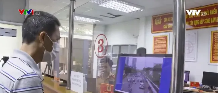 CSGT tăng cường phạt nguội, hạn chế lập chốt - Ảnh 1. CSGT tăng cường phạt nguội, hạn chế lập chốt - Ảnh 1.