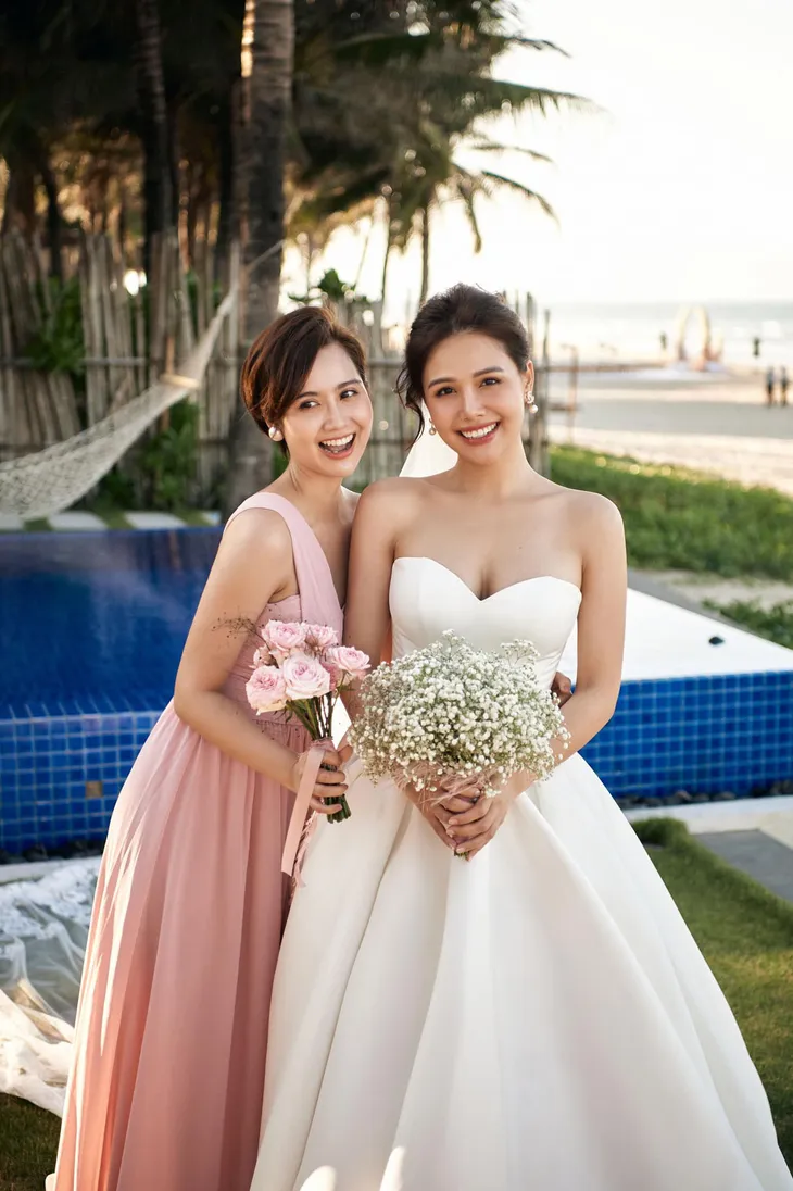 Huyền Lizzie - Phanh Lee diện đồ đôi sang chảnh cực giống chị em - Ảnh 10. Huyền Lizzie - Phanh Lee diện đồ đôi sang chảnh cực giống chị em - Ảnh 10.