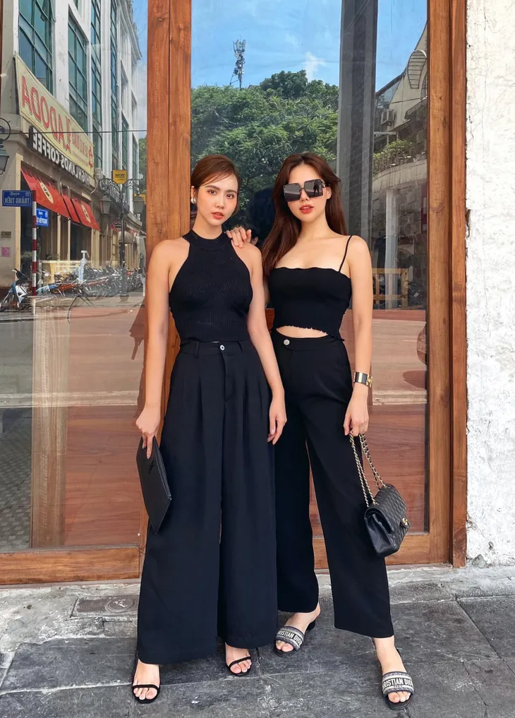 Huyền Lizzie - Phanh Lee diện đồ đôi sang chảnh cực giống chị em - Ảnh 9. Huyền Lizzie - Phanh Lee diện đồ đôi sang chảnh cực giống chị em - Ảnh 9.