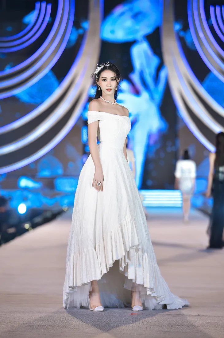 Top 5 Người đẹp Thời trang - Hoa hậu Việt Nam 2020 lộ diện - Ảnh 3. Top 5 Người đẹp Thời trang - Hoa hậu Việt Nam 2020 lộ diện - Ảnh 3.