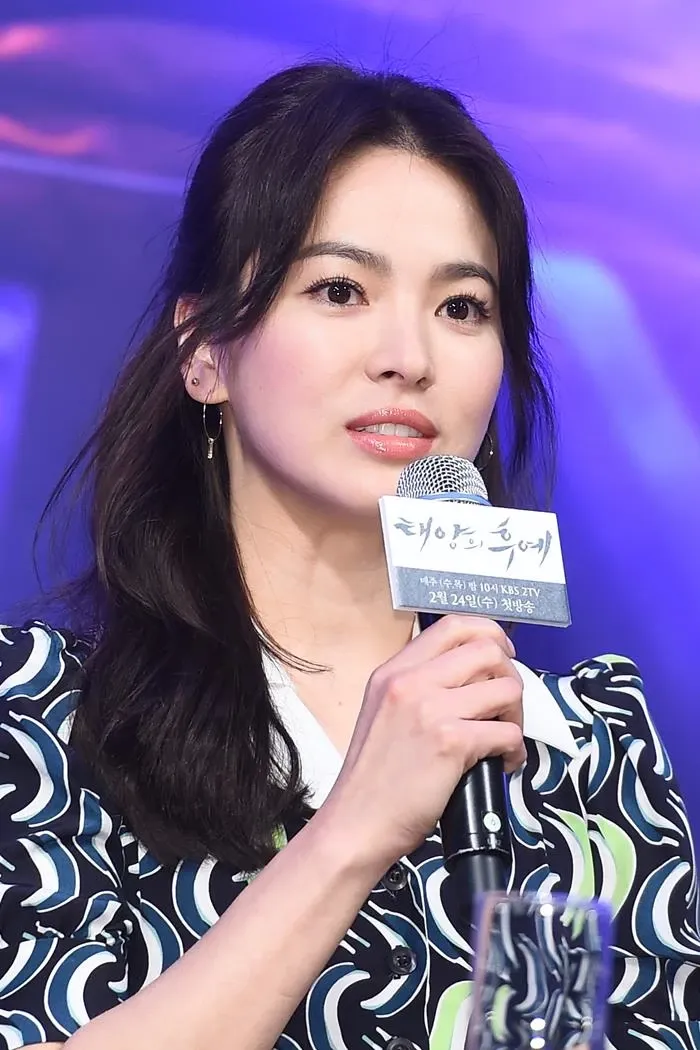 Song Hye Kyo trở lại màn ảnh? - Ảnh 1. Song Hye Kyo trở lại màn ảnh? - Ảnh 1.