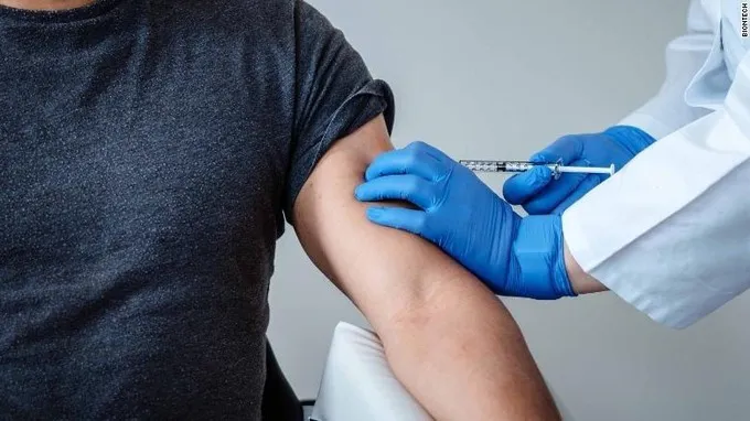 Cổ phiếu du lịch, khách sạn dậy sóng nhờ tin vui vaccine COVID-19 - Ảnh 1. Cổ phiếu du lịch, khách sạn dậy sóng nhờ tin vui vaccine COVID-19 - Ảnh 1.