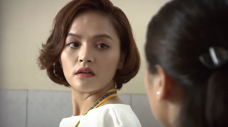 Lửa ấm - Tập 30: Nghĩ con dâu đi trực không về, bà Mai vô tư rủ Ngọc ở lại ăn cơm - Ảnh 2. Lửa ấm - Tập 30: Nghĩ con dâu đi trực không về, bà Mai vô tư rủ Ngọc ở lại ăn cơm - Ảnh 2.