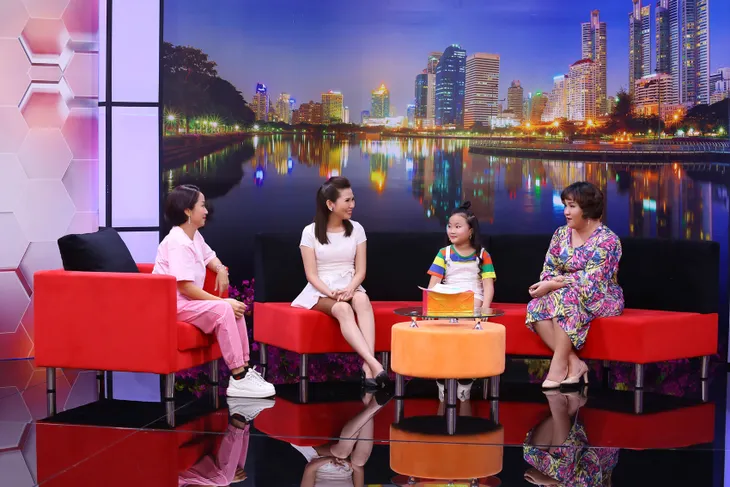 Điều con muốn nói: Cô bé 8 tuổi đáng yêu làm “sứ giả hòa bình” cho ba mẹ - Ảnh 2. Điều con muốn nói: Cô bé 8 tuổi đáng yêu làm “sứ giả hòa bình” cho ba mẹ - Ảnh 2.