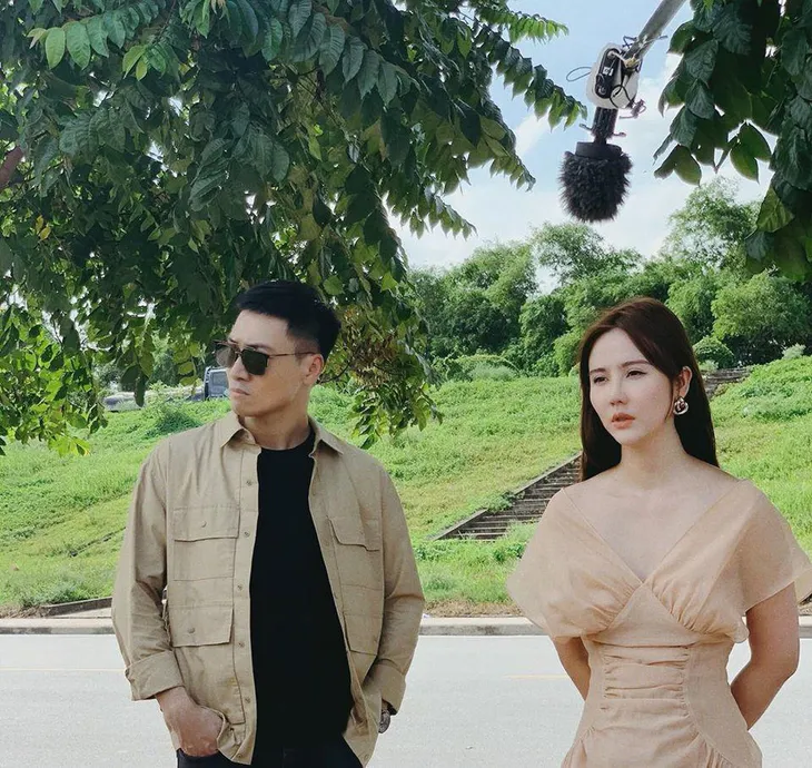 Huyền Lizzie tiếc vì không được yêu Mạnh Trường trong Hồ sơ cá sấu - Ảnh 2. Huyền Lizzie tiếc vì không được yêu Mạnh Trường trong Hồ sơ cá sấu - Ảnh 2.