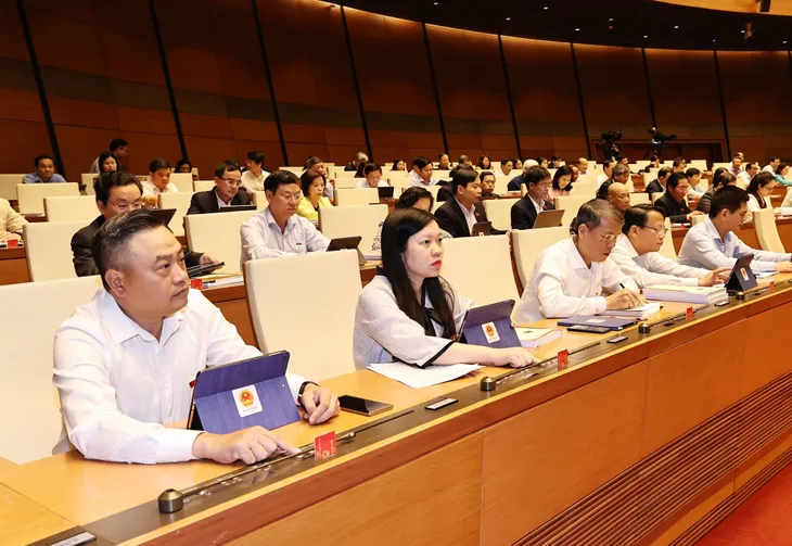 Quốc hội chốt chưa điều chỉnh mức lương cơ sở năm 2021 - Ảnh 3. Quốc hội chốt chưa điều chỉnh mức lương cơ sở năm 2021 - Ảnh 3.