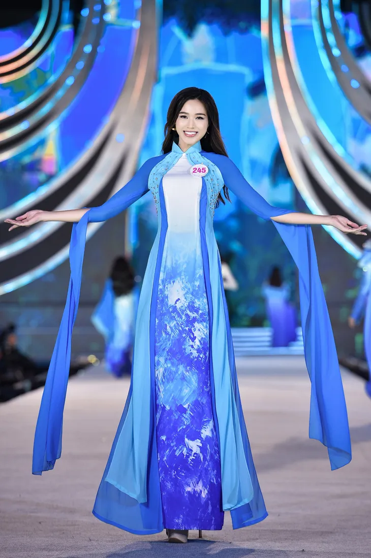 Nhan sắc Top 5 Người đẹp Du lịch - Hoa hậu Việt Nam 2020 - Ảnh 8. Nhan sắc Top 5 Người đẹp Du lịch - Hoa hậu Việt Nam 2020 - Ảnh 8.