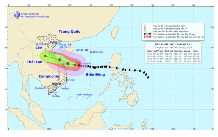 Bão số 13 cách Đà Nẵng - Thừa Thiên Huế khoảng 380km, biển động dữ dội - Ảnh 1. Bão số 13 cách Đà Nẵng - Thừa Thiên Huế khoảng 380km, biển động dữ dội - Ảnh 1.