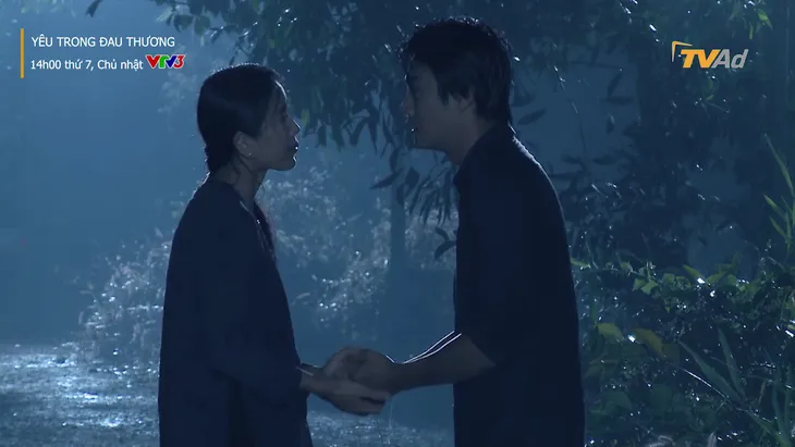Yêu trong đau thương - Tập 32: Sau khi suýt đâm chết vợ bé, vợ cả trao nụ hôn cho em chồng - Ảnh 2. Yêu trong đau thương - Tập 32: Sau khi suýt đâm chết vợ bé, vợ cả trao nụ hôn cho em chồng - Ảnh 2.