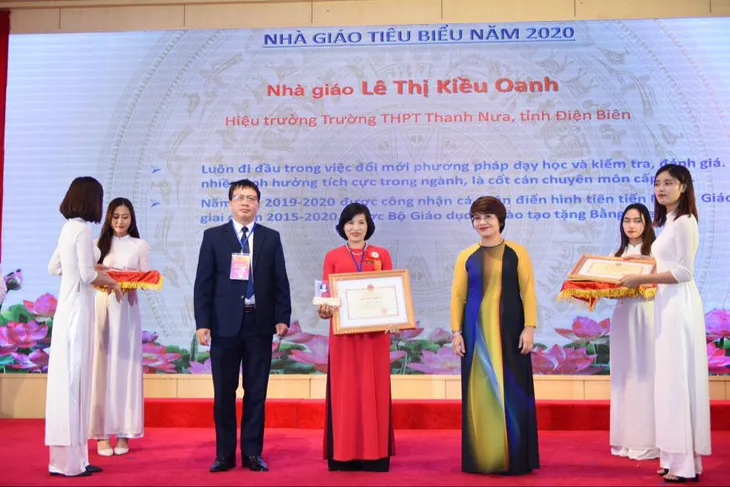 Tôn vinh 183 nhà giáo tiêu biểu năm 2020 - Ảnh 9. Tôn vinh 183 nhà giáo tiêu biểu năm 2020 - Ảnh 9.