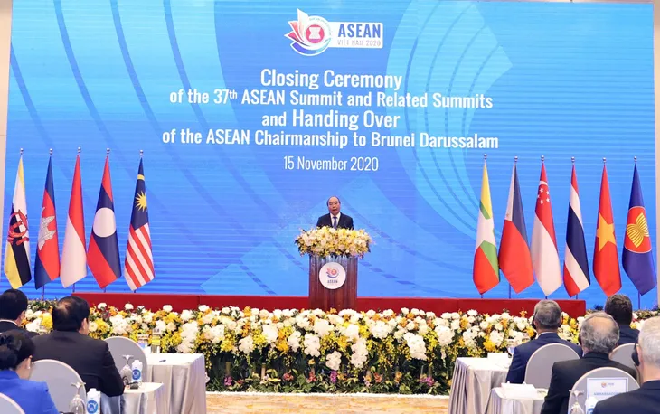 Bế mạc Hội nghị Cấp cao ASEAN 37: Việt Nam chuyển giao vai trò Chủ tịch ASEAN cho Brunei - Ảnh 2. Bế mạc Hội nghị Cấp cao ASEAN 37: Việt Nam chuyển giao vai trò Chủ tịch ASEAN cho Brunei - Ảnh 2.
