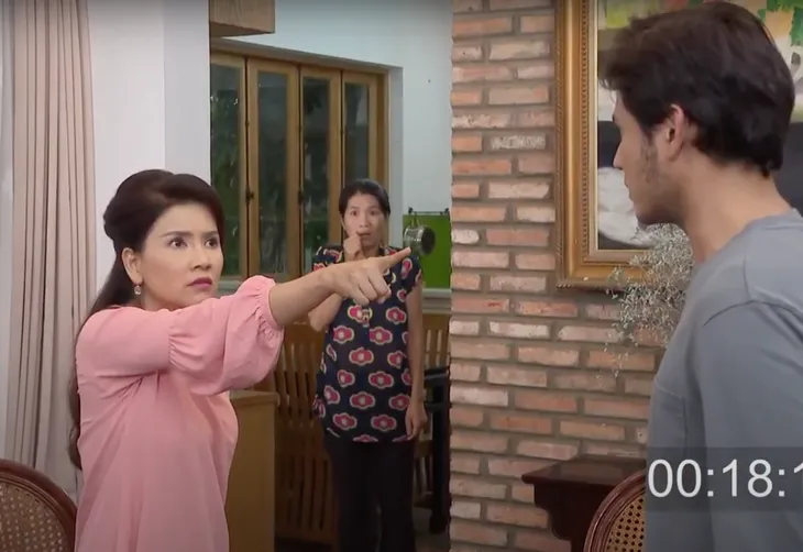Ngọc Trinh của “Mùi ngò gai” trở lại màn ảnh nhỏ với series phim Xin chào hạnh phúc - Ảnh 2. Ngọc Trinh của “Mùi ngò gai” trở lại màn ảnh nhỏ với series phim Xin chào hạnh phúc - Ảnh 2.