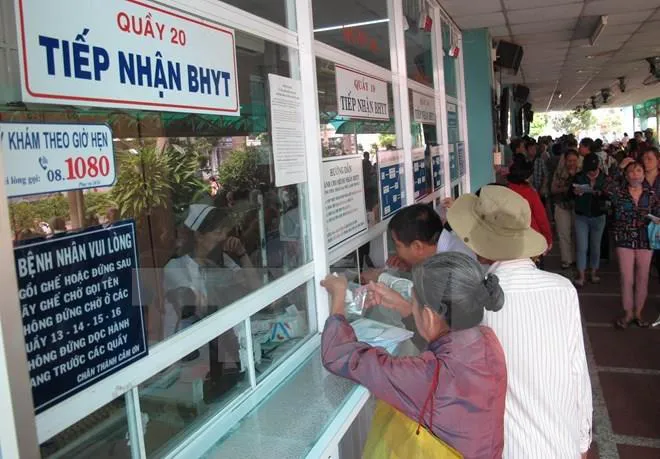 90% người dân tham gia bảo hiểm y tế vào cuối năm 2020 - Ảnh 1. 90% người dân tham gia bảo hiểm y tế vào cuối năm 2020 - Ảnh 1.