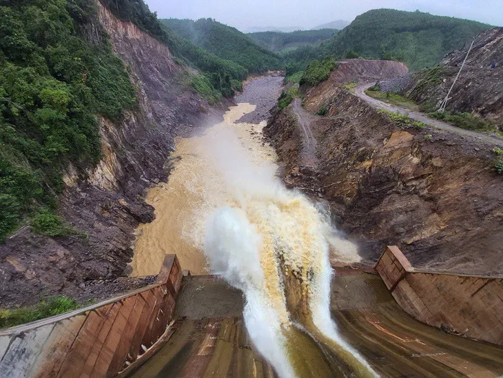 Xử lý nghiêm thủy điện Thượng Nhật tích nước trái phép - Ảnh 1. Xử lý nghiêm thủy điện Thượng Nhật tích nước trái phép - Ảnh 1.