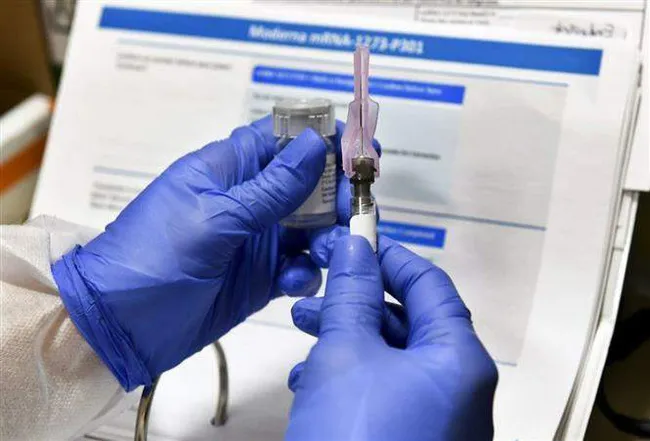 Giá vàng chờ tín hiệu mới từ vaccine COVID-19 - Ảnh 2. Giá vàng chờ tín hiệu mới từ vaccine COVID-19 - Ảnh 2.