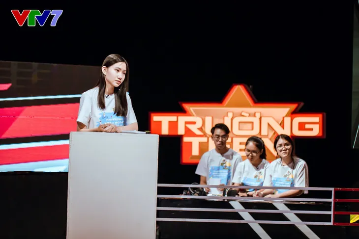 HHen Niê rạng rỡ làm giám khảo Trường Teen 2020 - Ảnh 7. HHen Niê rạng rỡ làm giám khảo Trường Teen 2020 - Ảnh 7.