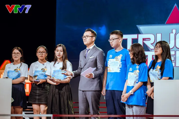 HHen Niê rạng rỡ làm giám khảo Trường Teen 2020 - Ảnh 4. HHen Niê rạng rỡ làm giám khảo Trường Teen 2020 - Ảnh 4.