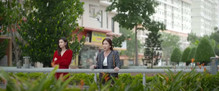 Trói buộc yêu thương - Tập 27: Tiến quỳ gối xin nhân tình, bà Lan thua đau - Ảnh 8. Trói buộc yêu thương - Tập 27: Tiến quỳ gối xin nhân tình, bà Lan thua đau - Ảnh 8.