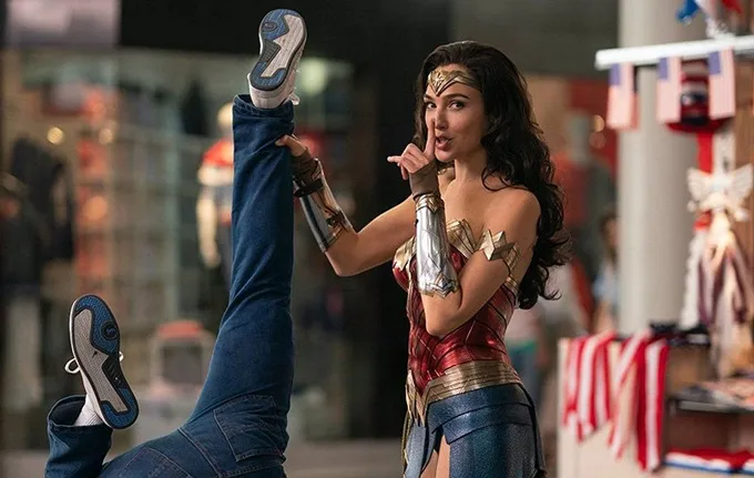 Bất chấp COVID-19, Wonder Woman 1984 vẫn ra mắt trong năm nay - Ảnh 1. Bất chấp COVID-19, Wonder Woman 1984 vẫn ra mắt trong năm nay - Ảnh 1.