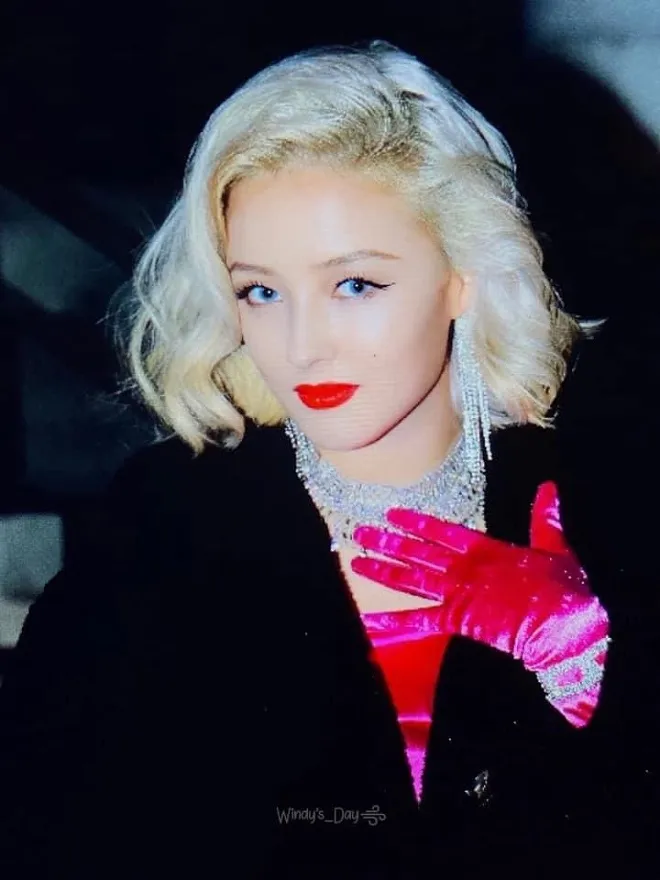 Nancy (Momoland) quyến rũ khi hóa thân thành Marilyn Monroe - Ảnh 2. Nancy (Momoland) quyến rũ khi hóa thân thành Marilyn Monroe - Ảnh 2.