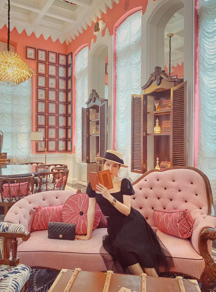 Phanh Lee hoá thân thành Alice lạc vào xứ sở thần tiên - Ảnh 5. Phanh Lee hoá thân thành Alice lạc vào xứ sở thần tiên - Ảnh 5.