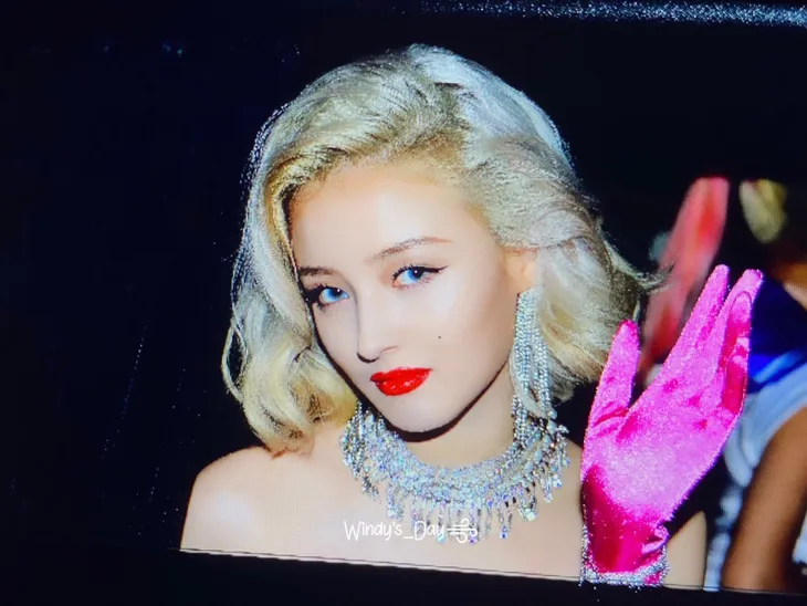 Nancy (Momoland) quyến rũ khi hóa thân thành Marilyn Monroe - Ảnh 3. Nancy (Momoland) quyến rũ khi hóa thân thành Marilyn Monroe - Ảnh 3.