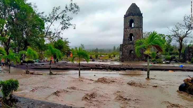 Siêu bão Goni ảnh hưởng tới 2 triệu người Philippines, thiệt hại vẫn đang đánh giá - Ảnh 1. Siêu bão Goni ảnh hưởng tới 2 triệu người Philippines, thiệt hại vẫn đang đánh giá - Ảnh 1.