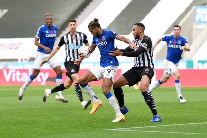Newcastle 2-1 Everton: Everton thua trận thứ 2 liên tiếp - Ảnh 1. Newcastle 2-1 Everton: Everton thua trận thứ 2 liên tiếp - Ảnh 1.