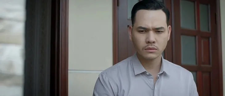 Trói buộc yêu thương - Tập 19: Tiến đứng từ xa nhìn Thanh được Lương săn đón - Ảnh 2. Trói buộc yêu thương - Tập 19: Tiến đứng từ xa nhìn Thanh được Lương săn đón - Ảnh 2.
