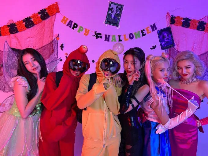 Nancy (Momoland) quyến rũ khi hóa thân thành Marilyn Monroe - Ảnh 1. Nancy (Momoland) quyến rũ khi hóa thân thành Marilyn Monroe - Ảnh 1.