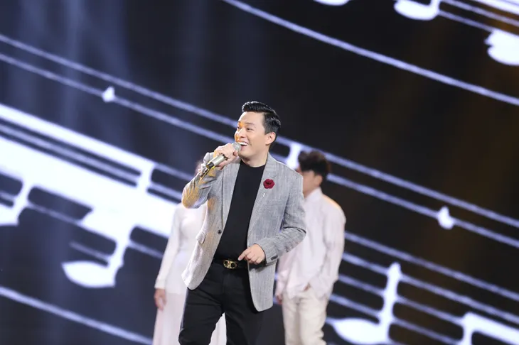 Bài hát đầu tiên: Lam Trường lần đầu kết hợp với Hòa Minzy, Đạt G - Ảnh 1. Bài hát đầu tiên: Lam Trường lần đầu kết hợp với Hòa Minzy, Đạt G - Ảnh 1.