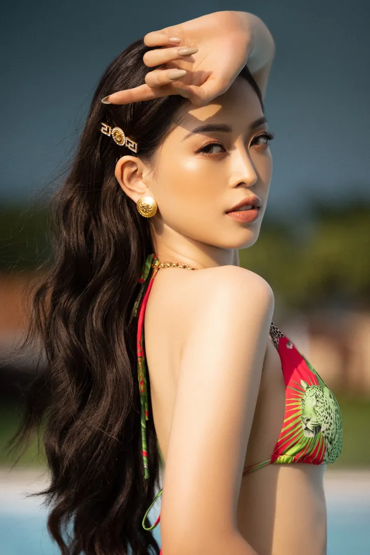 Top 3 Hoa Hậu Việt Nam 2018 “nóng bỏng” trước ngày trao lại vương miện - Ảnh 4. Top 3 Hoa Hậu Việt Nam 2018 “nóng bỏng” trước ngày trao lại vương miện - Ảnh 4.