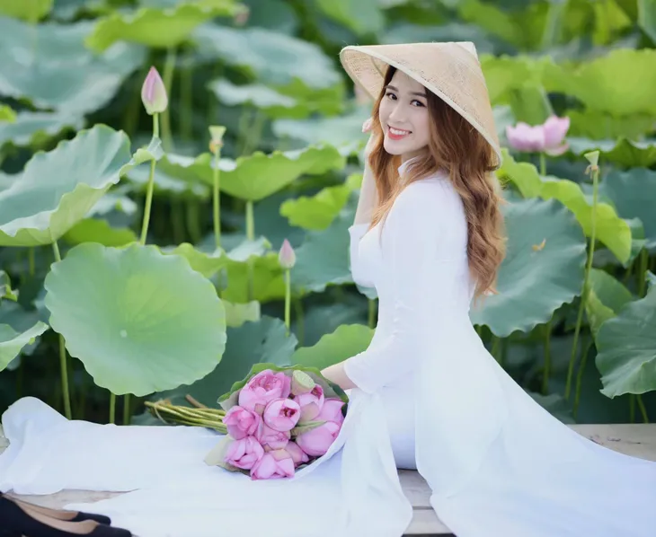 Nhan sắc đời thường của tân Hoa hậu Việt Nam có đôi chân dài 1,11m Đỗ Thị Hà - Ảnh 9. Nhan sắc đời thường của tân Hoa hậu Việt Nam có đôi chân dài 1,11m Đỗ Thị Hà - Ảnh 9.