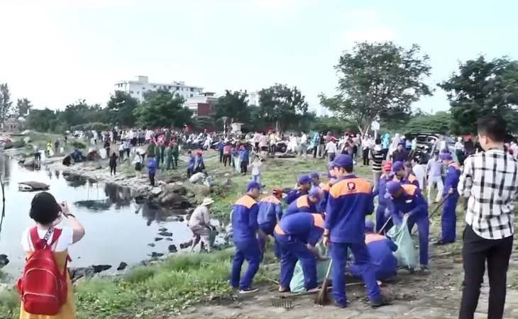 Vị giám đốc hơn 8 năm miệt mài nhặt rác ở bán đảo Sơn Trà - Ảnh 4. Vị giám đốc hơn 8 năm miệt mài nhặt rác ở bán đảo Sơn Trà - Ảnh 4.
